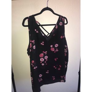 Floral criss cross v-neck Tank